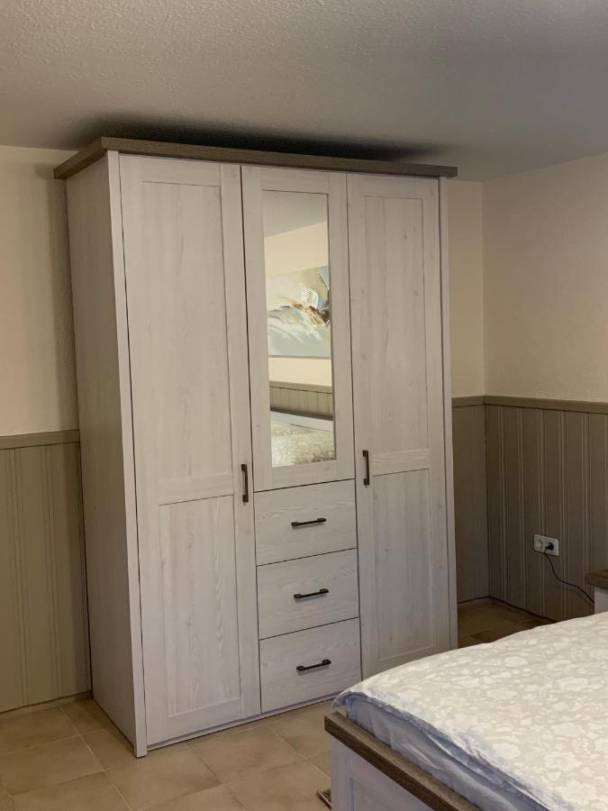 Privatzimmer Guhl Munster im Heidekreis Buitenkant foto